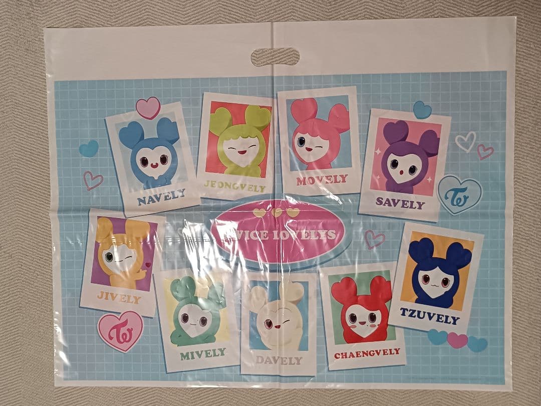 【美品】TWICE LOVELYS×SANRIOポケットBIGぬいぐるみ 全種