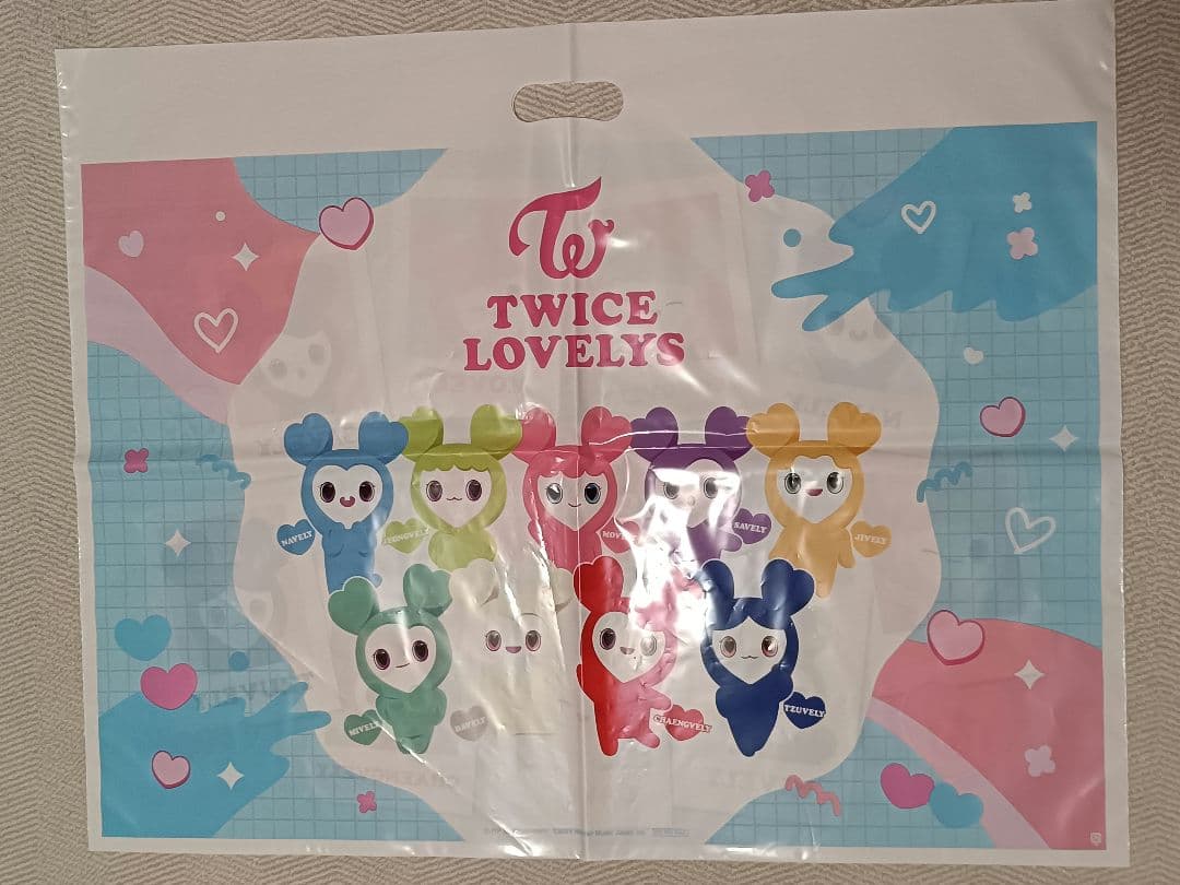 【美品】TWICE LOVELYS×SANRIOポケットBIGぬいぐるみ 全種