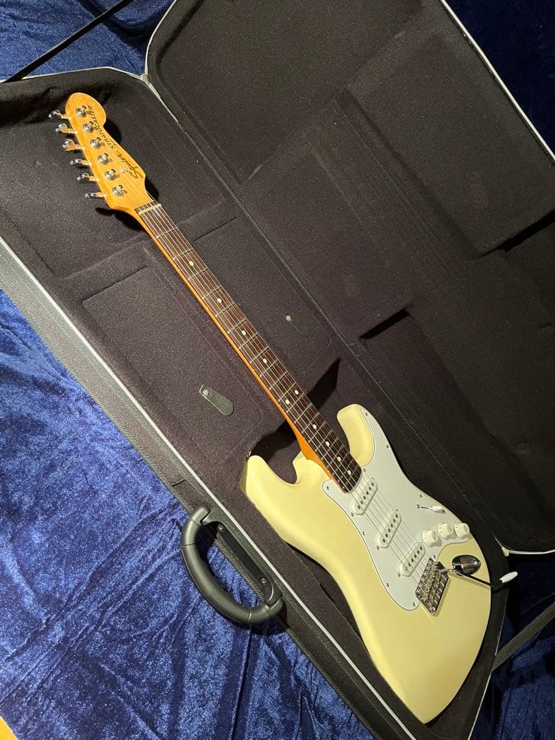 fender japan Squier ストラト　Eシリアル3.8kg フジゲン