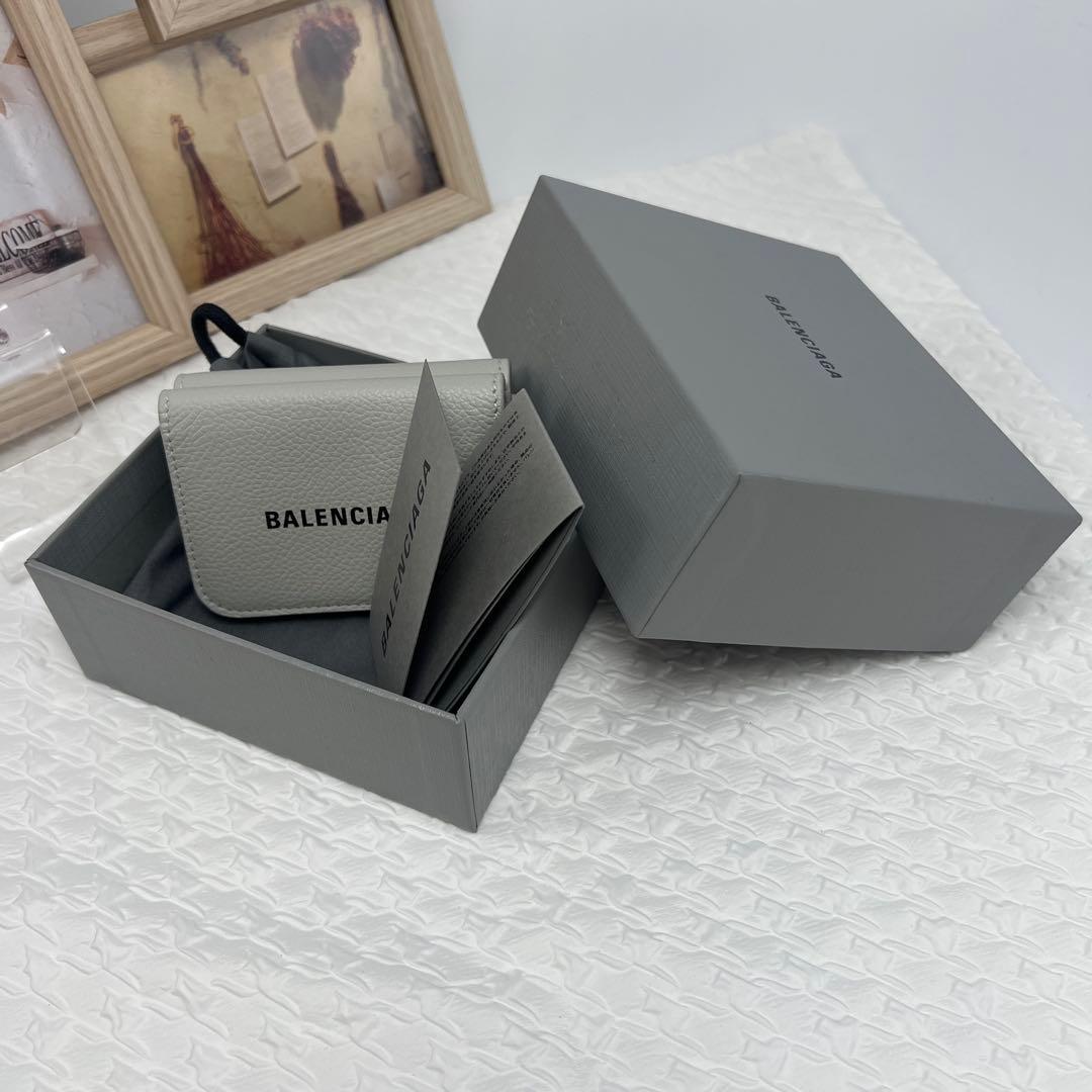 ✨極美品✨BALENCIAGA バレンシアガ エブリデイ　ミニウォレット