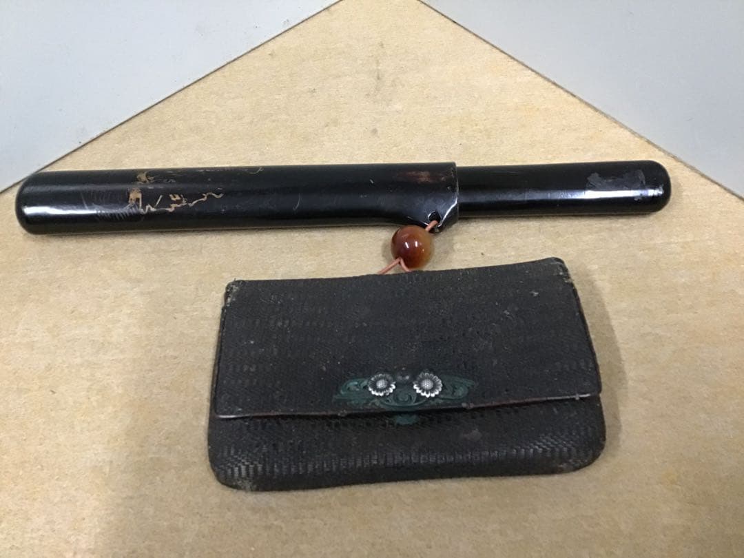 タバコ入れの仕込み