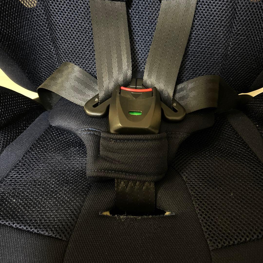 Combi ジュニアシート ジョイトリップエアスルー　ネイビー