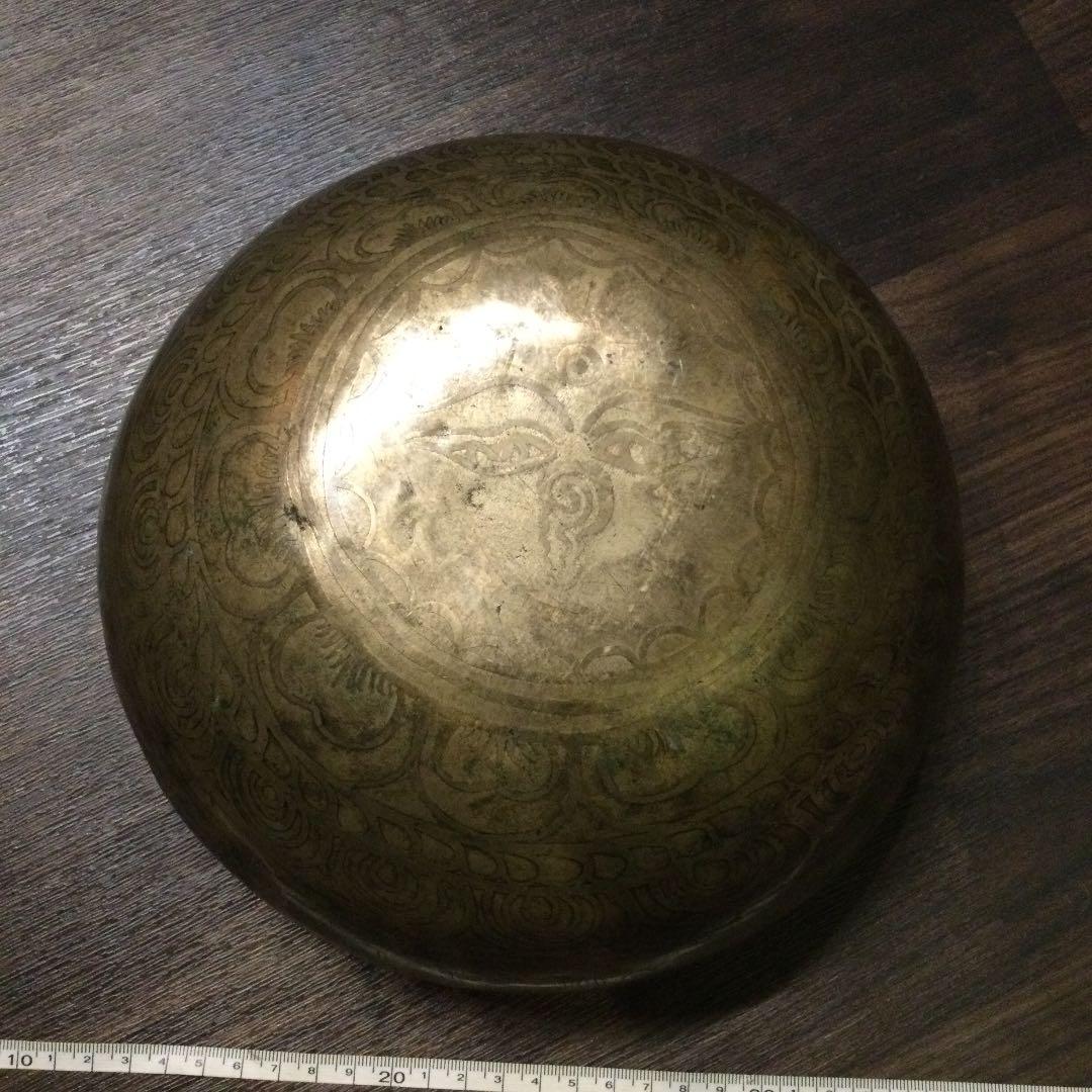 まーまーでっかいアンティークオールドシンギングボウル チベタン仏陀　23.5cm