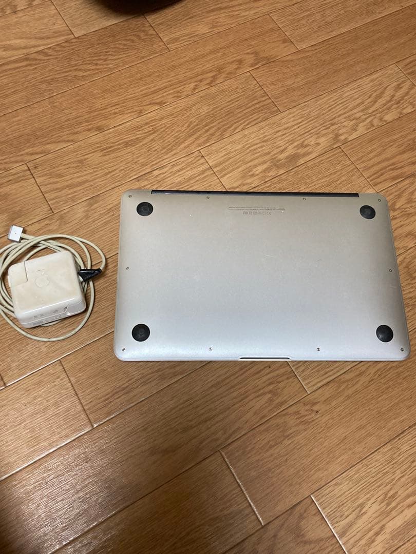Apple MacBook Air 11インチ シルバー