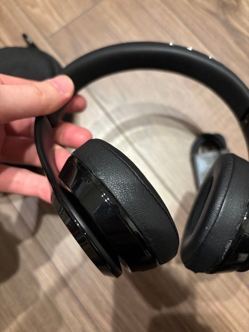 Beats ワイヤレスヘッドホン　ブラック　solo3