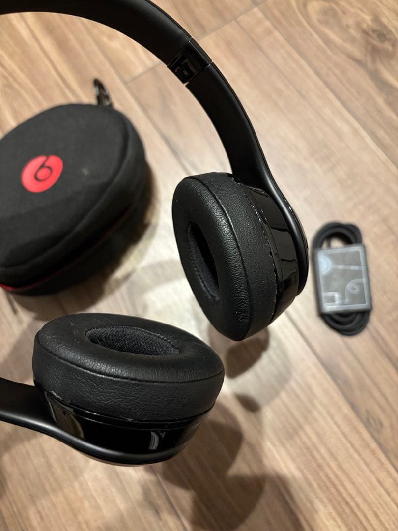 Beats ワイヤレスヘッドホン　ブラック　solo3