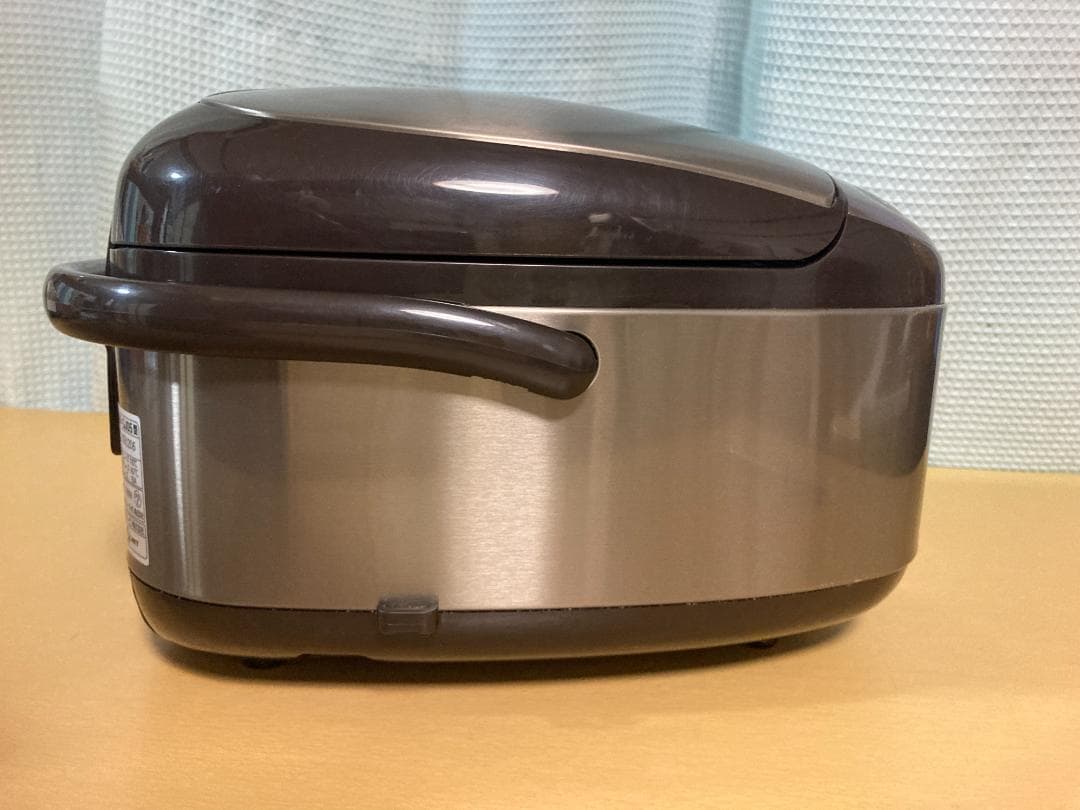 ★美品★象印 IH炊飯ジャーIH炊飯器 NP-GJ05 0.54L　2019年製