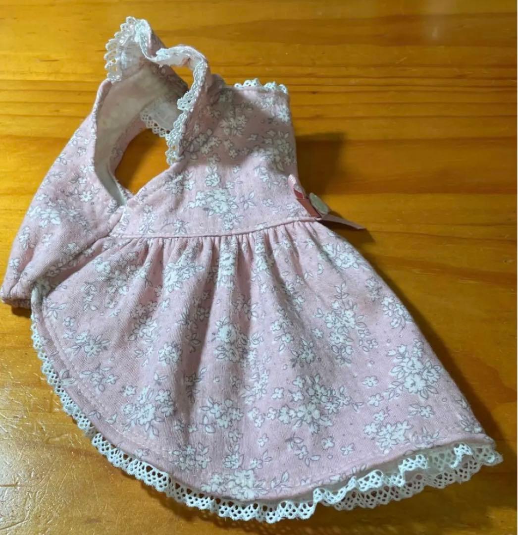 ハンドメイド犬服　花柄接結ニットのヒラヒラお袖キャミワンピ