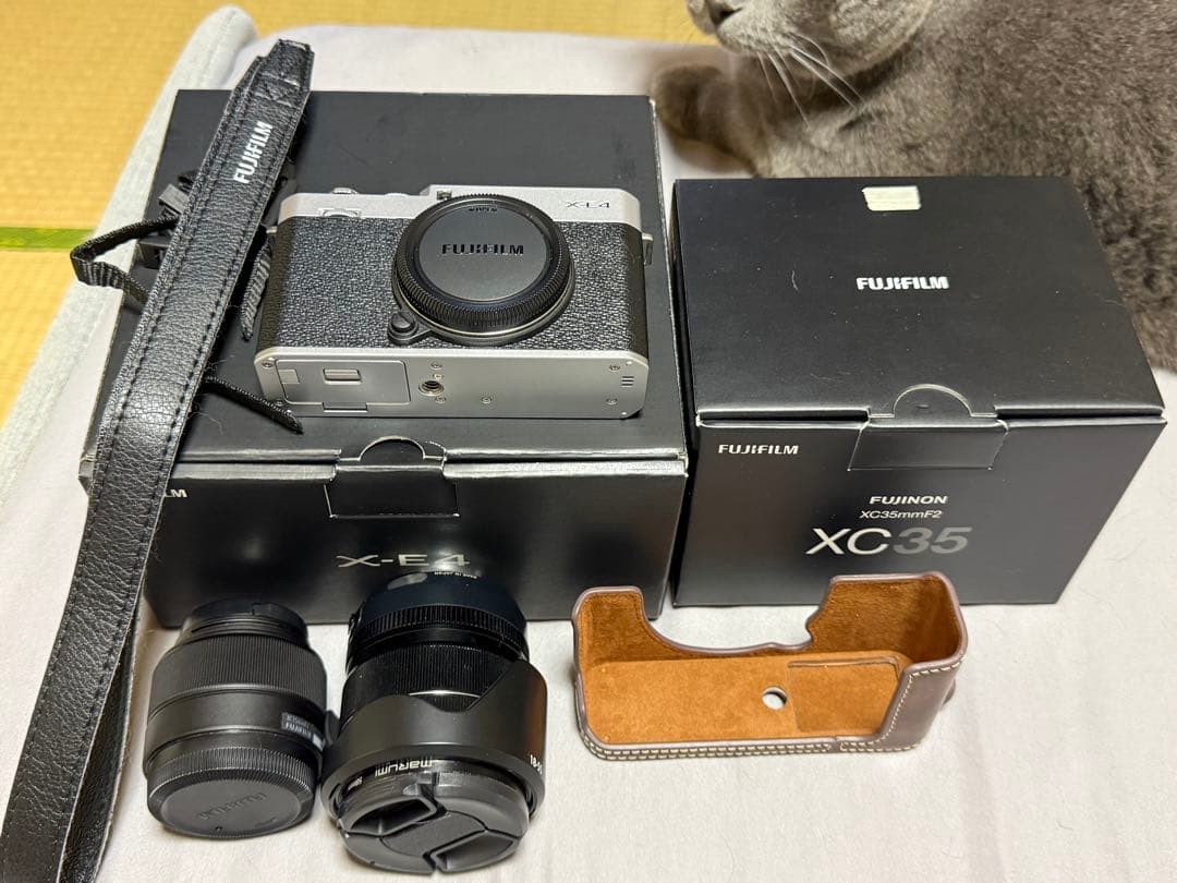 FUJIFILM X-E4 シルバー本体➕レンズ 2個
