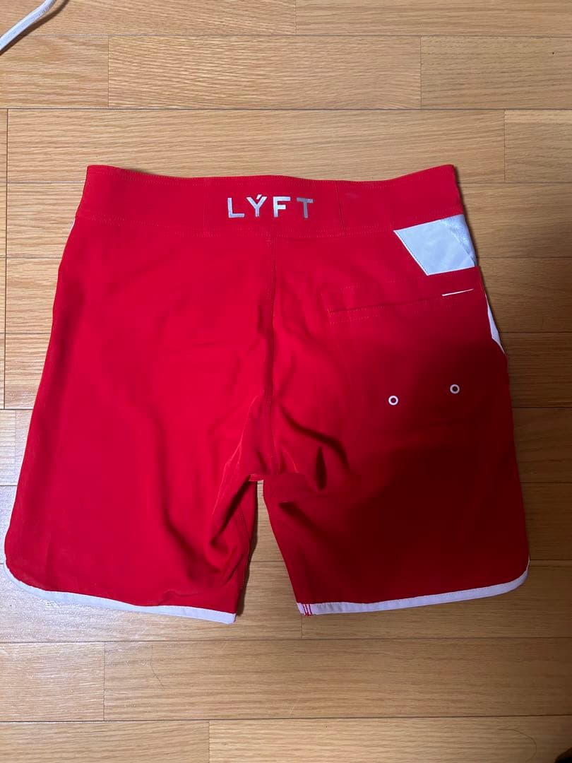 【比嘉 さん専用】LYFT 赤 サーフパンツ XSサイズ