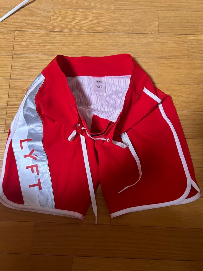 【比嘉 さん専用】LYFT 赤 サーフパンツ XSサイズ