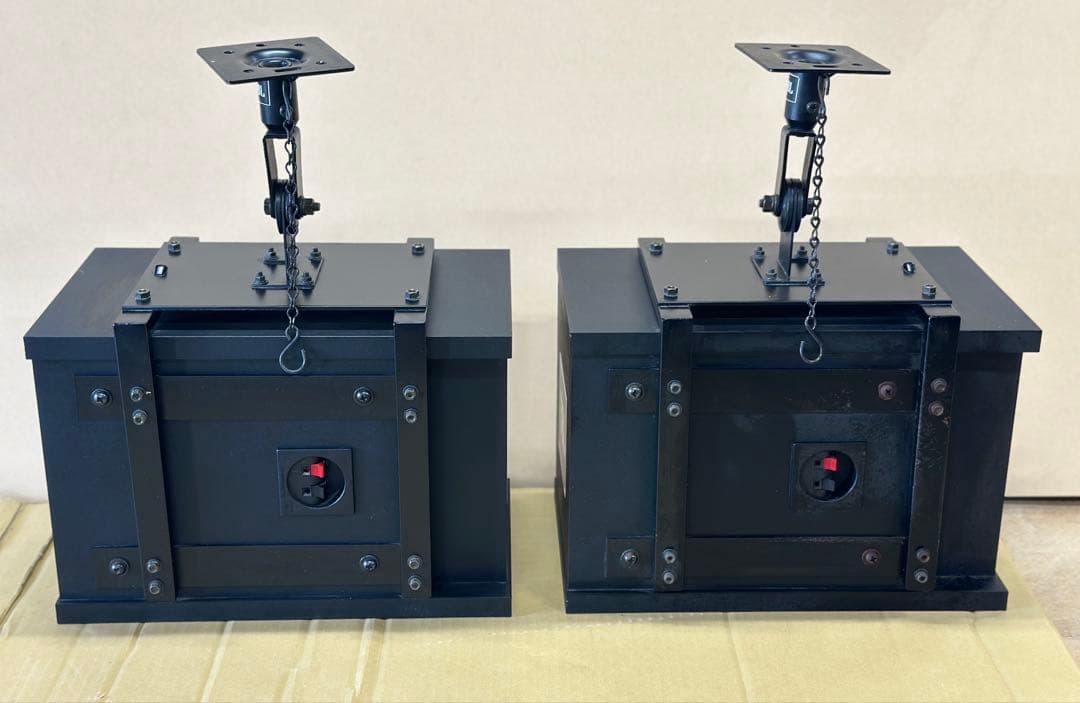 JBL 天井吊りスピーカー　J216PRO