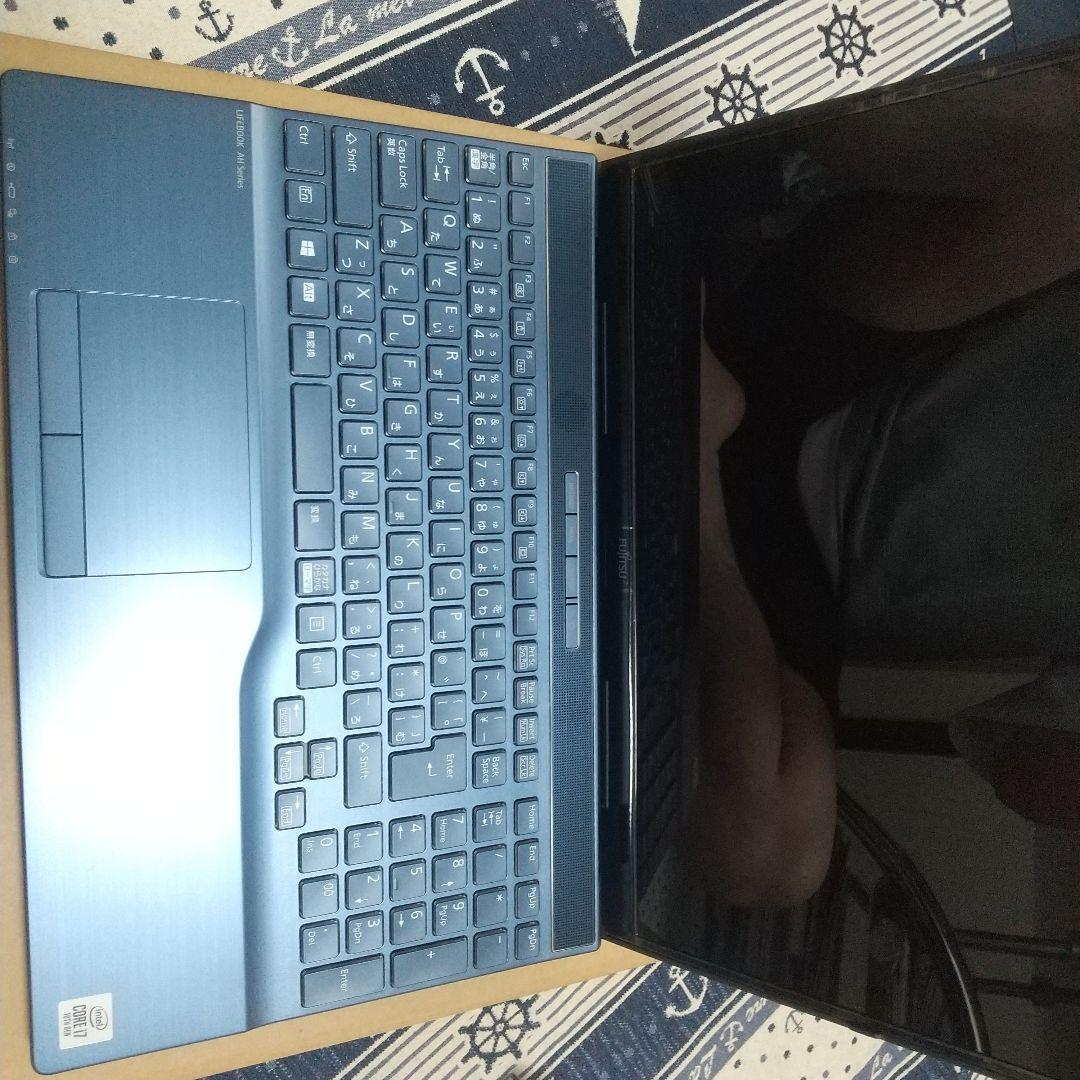 富士通未使用品FMVA77E2L