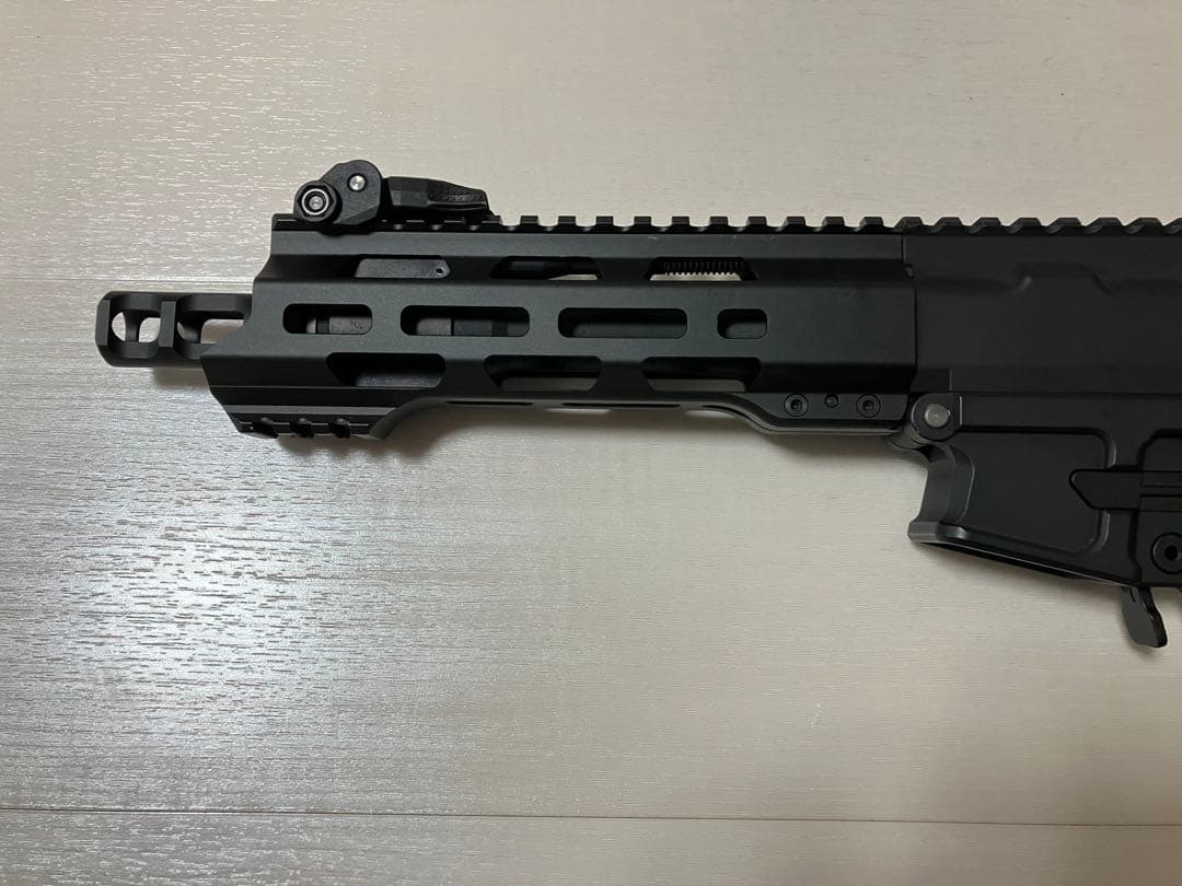 電動ガン エアガン　KSC QRF mod.1 サブマシンガン