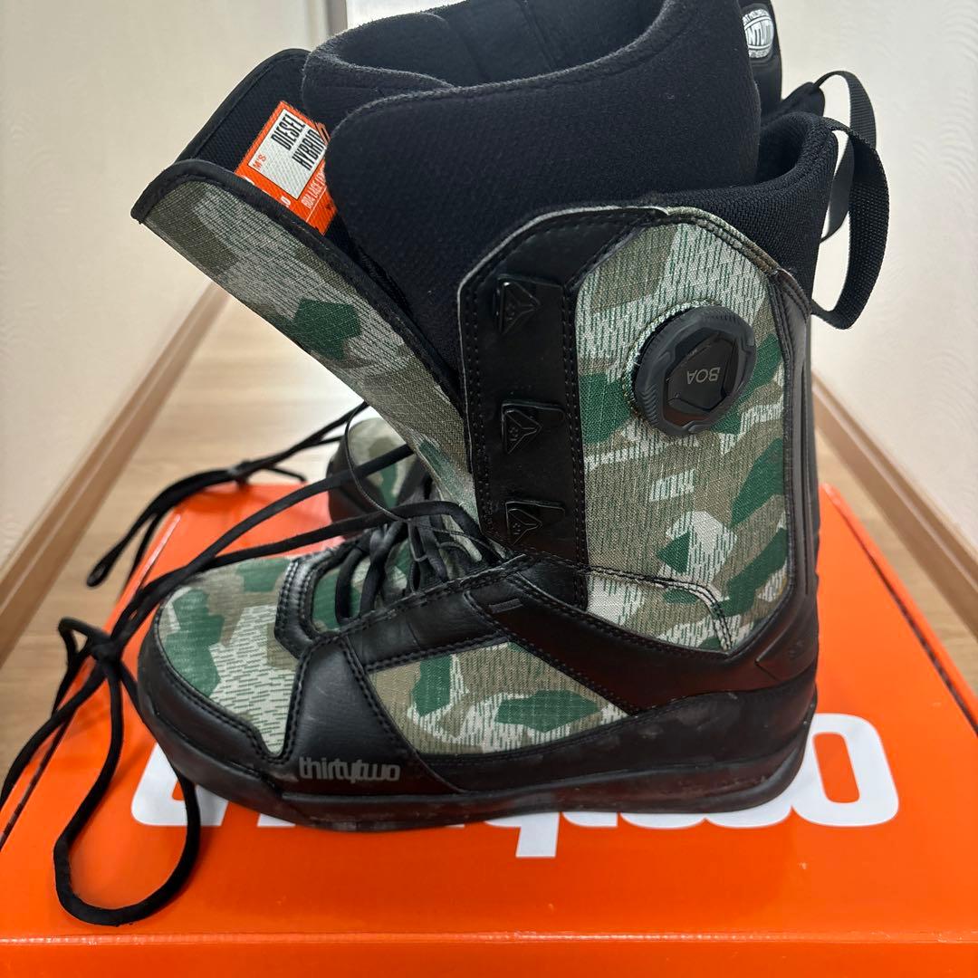 thirtytwo DIESEL HYBRID 迷彩 スノーボードブーツ