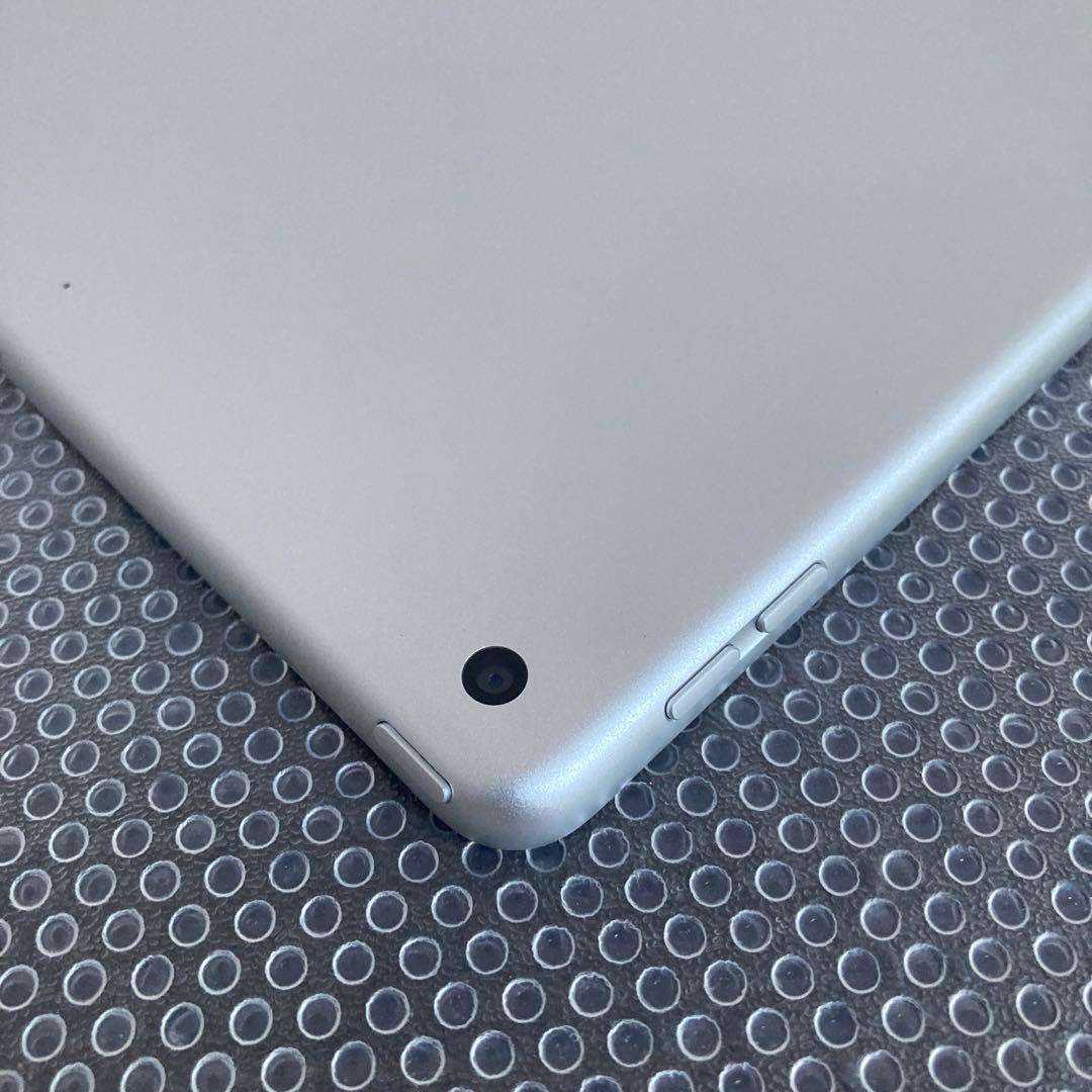 3545【早い者勝ち】比較的美品☆iPad8第8世代 32GB WIFIモデル☆