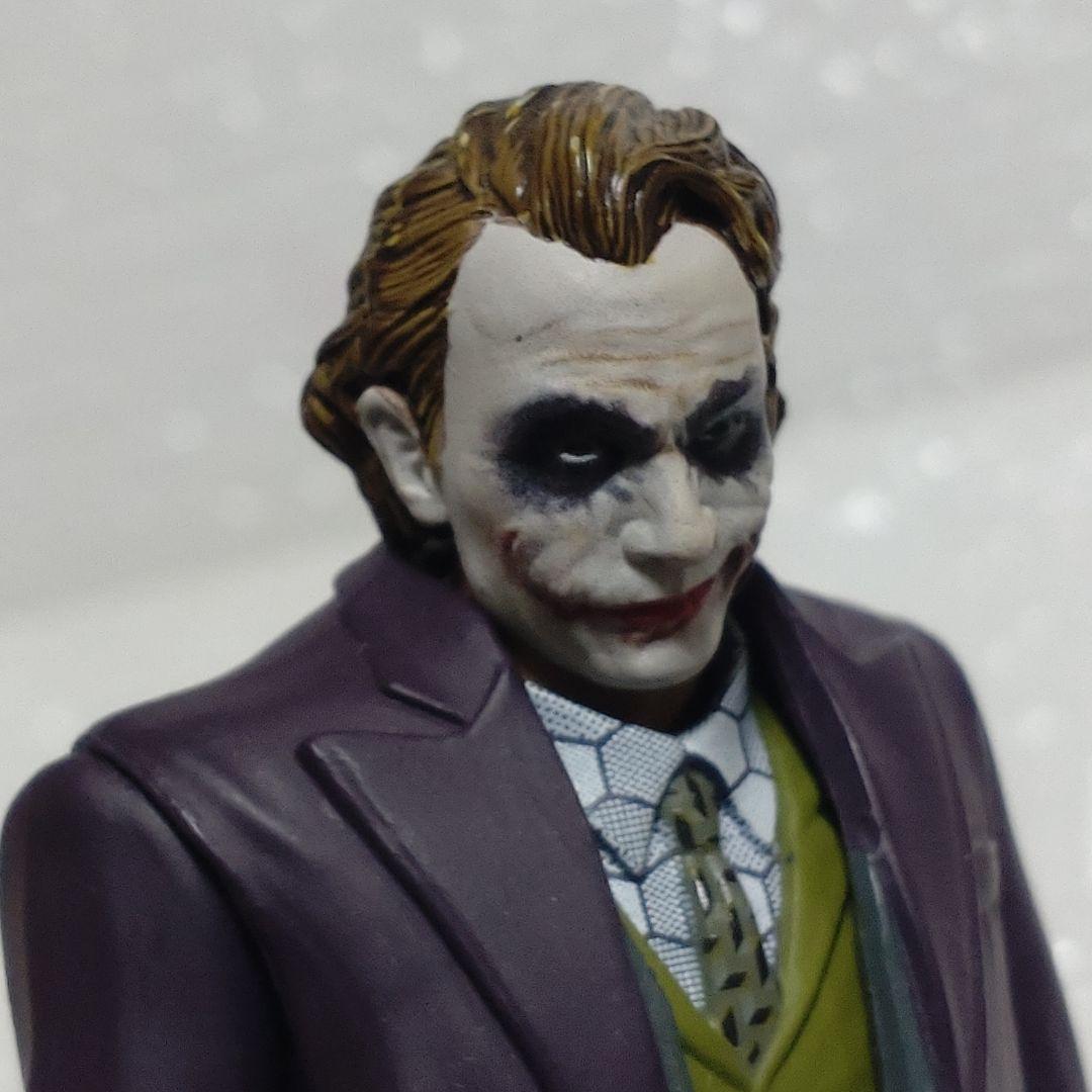 S.Hフィギュアーツ 　ジョーカー( The Dark Knight)