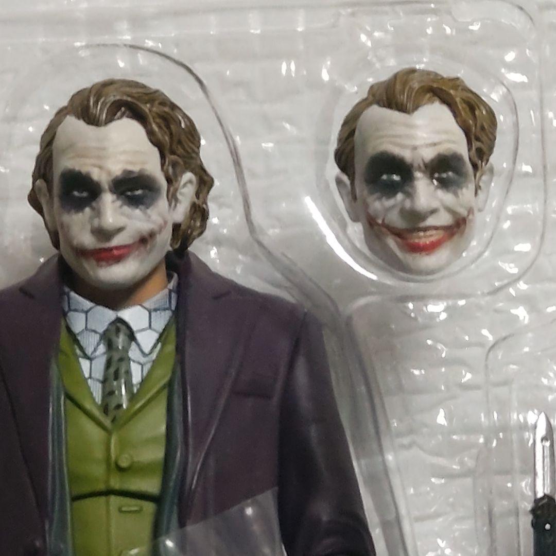 S.Hフィギュアーツ 　ジョーカー( The Dark Knight)