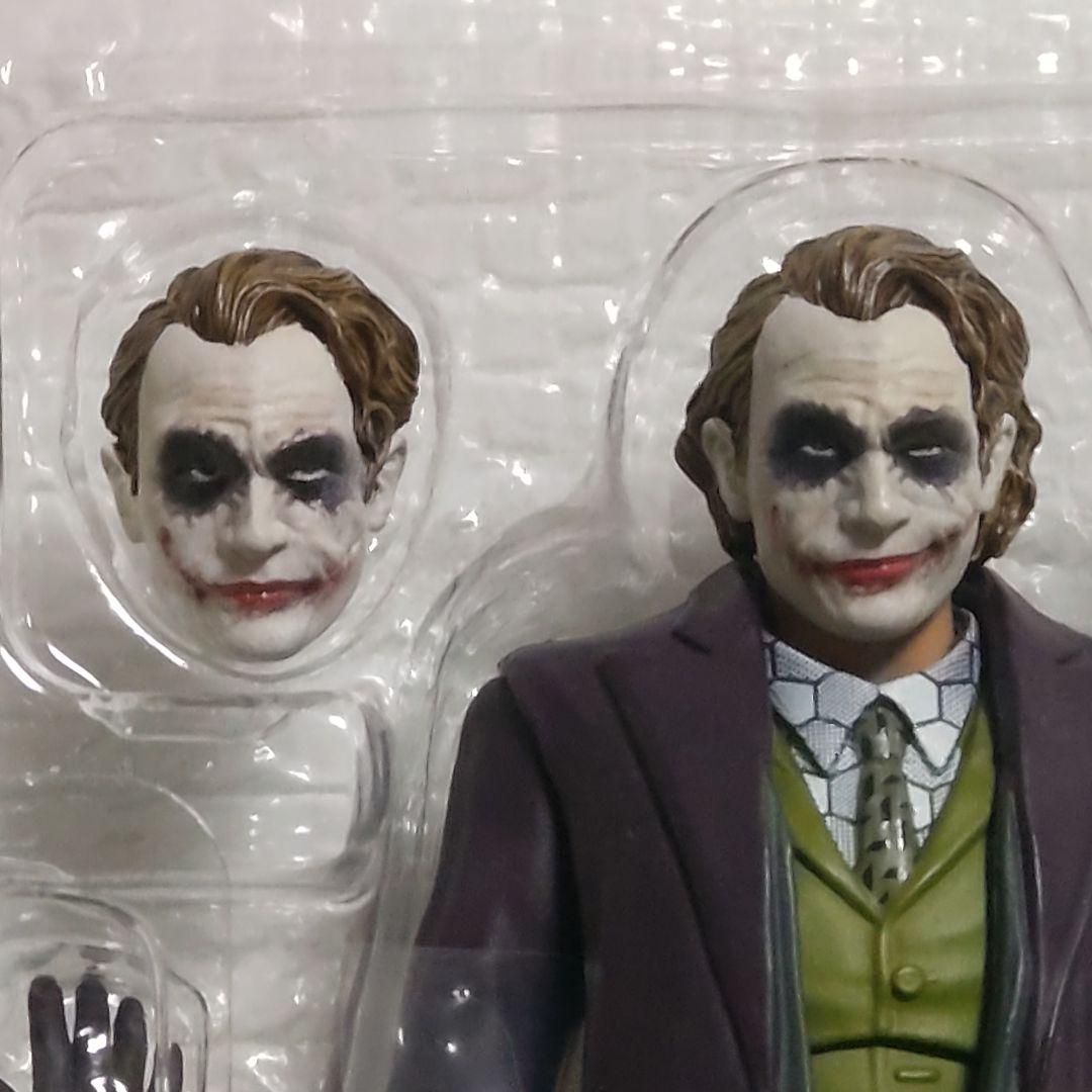 S.Hフィギュアーツ 　ジョーカー( The Dark Knight)