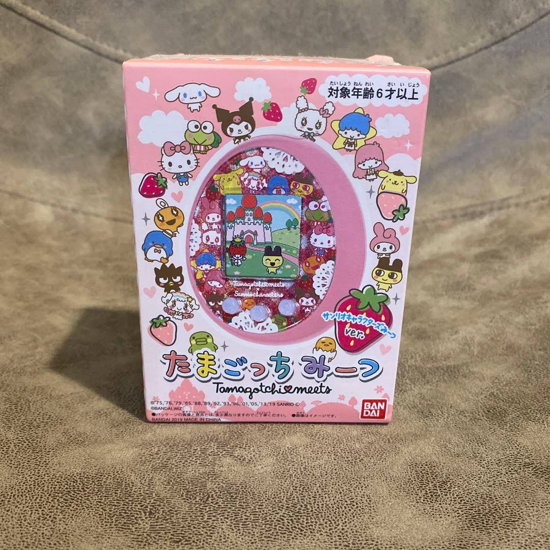 新品、未使用　たまごっちみーつ　サンリオキャラクターズみーつver.