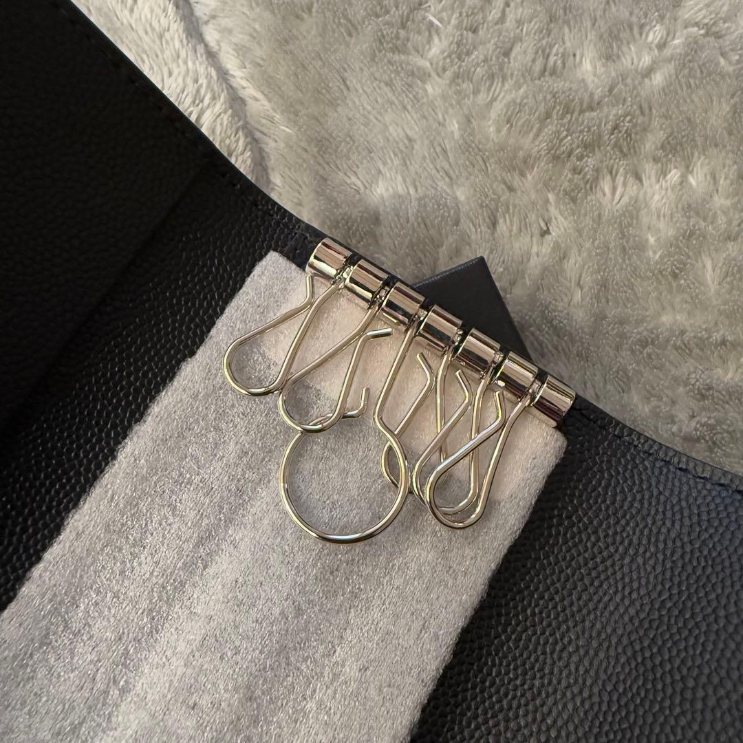 ⭐️新品未使用⭐️　サンローラン　キーケース　6連　ロゴ刻印　ユニセックス　レザー