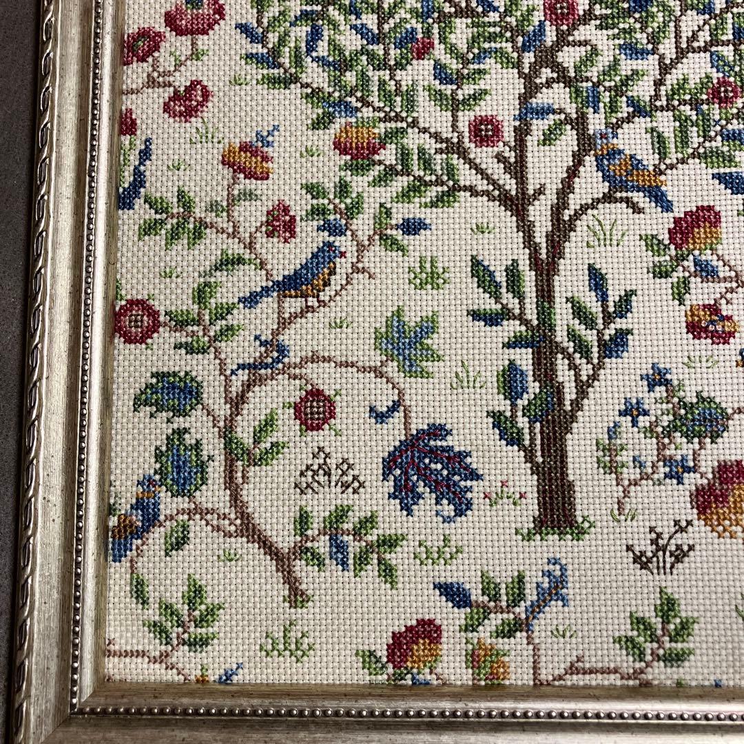 ホビーラホビーレクロスステッチ完成品　ケルムスコットツリー