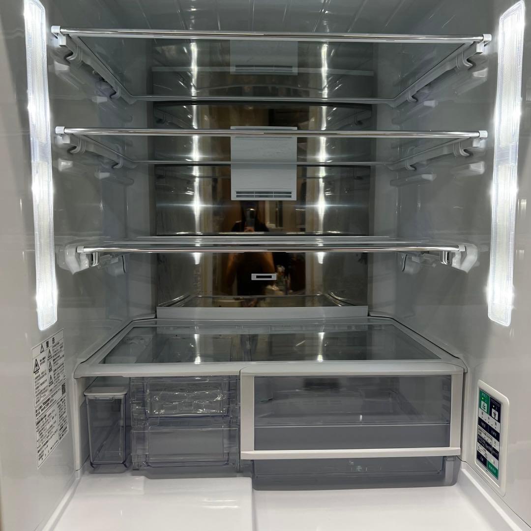 ★878　冷蔵庫　シャープ　大型　500ℓ級　大容量　白　安い　中古　設置無料