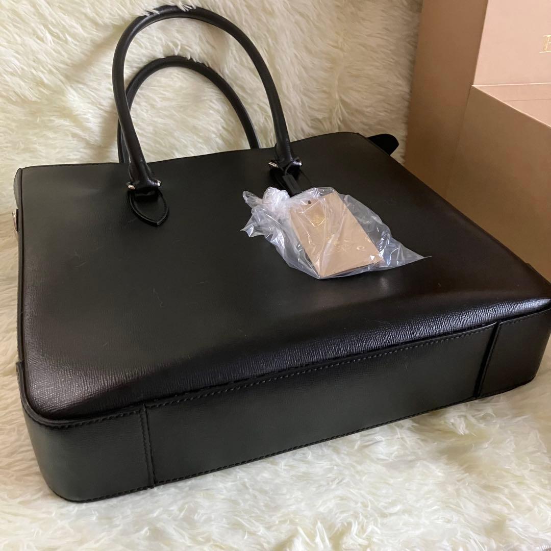 バーバリー　訳あり　タグ付き未使用　2WAY 保存袋　化粧箱　ビジネス　トート