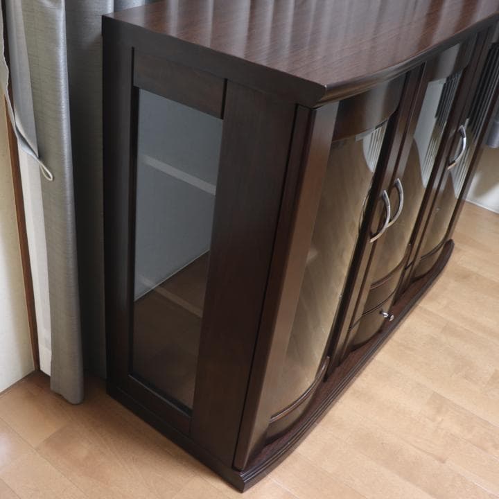 大川家具購入 日本製 ファニテリア・マキ サイドボード ガラスキャビネット