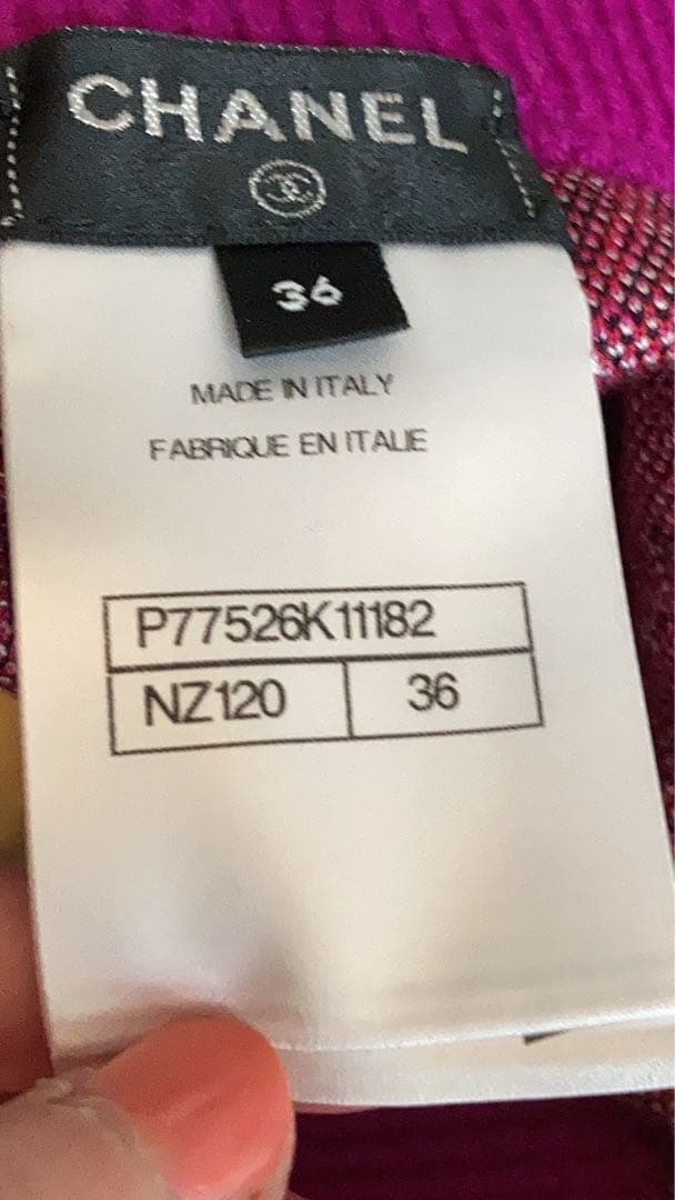 26日までCHANEL 24-25AWシルクスカートレッド&フューシャ　シャネル