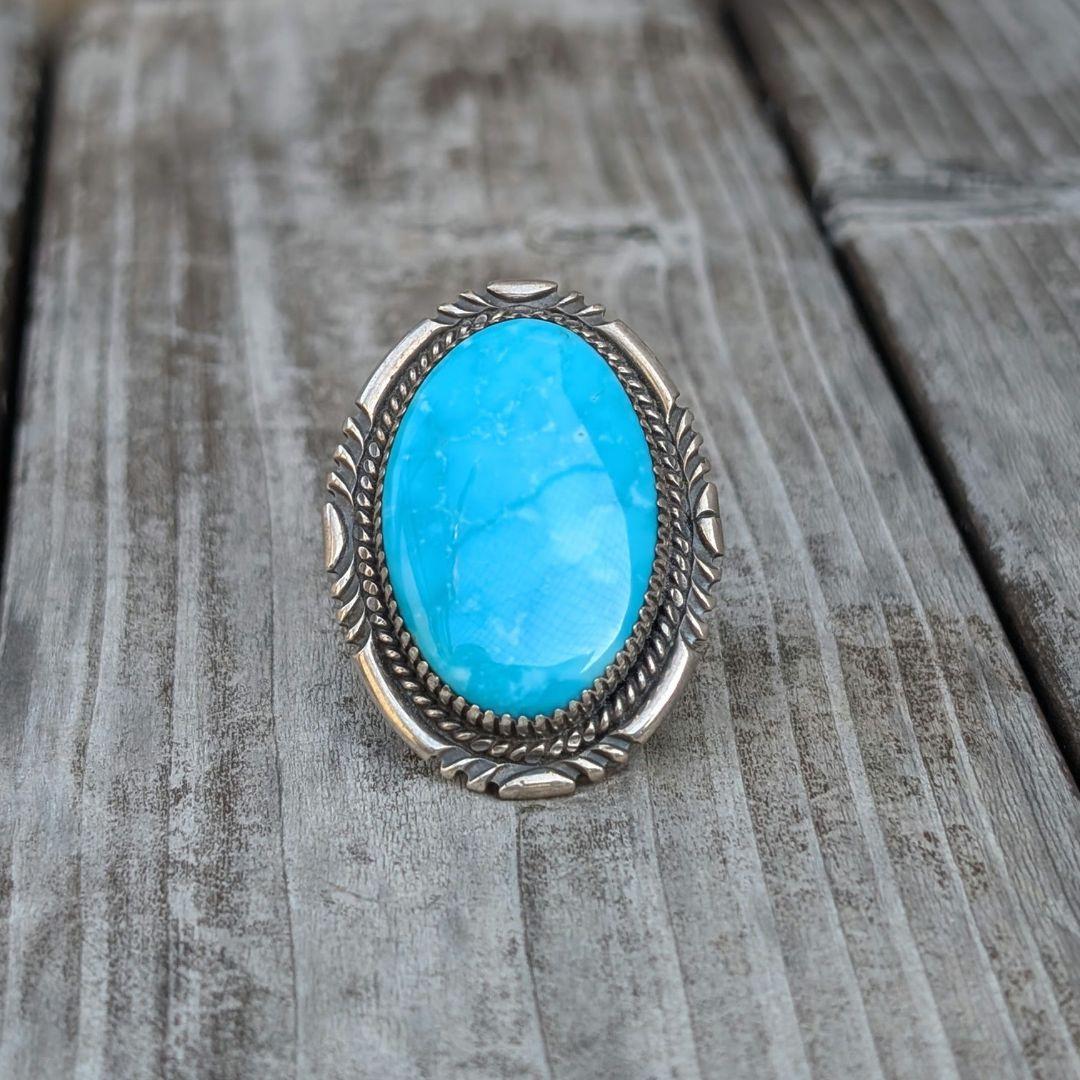 大粒のターコイズリング　インディアンジュエリー