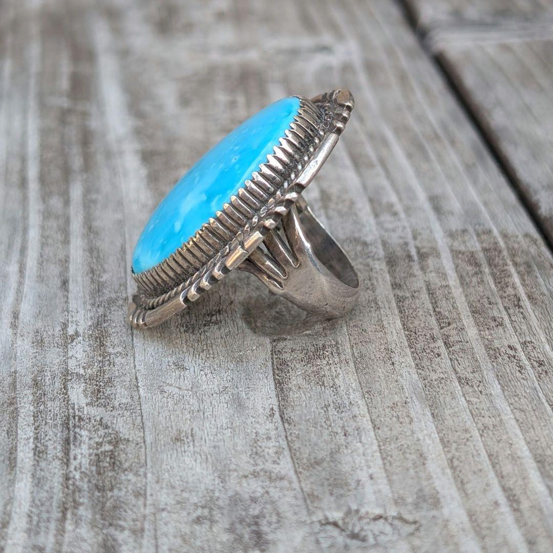 大粒のターコイズリング　インディアンジュエリー