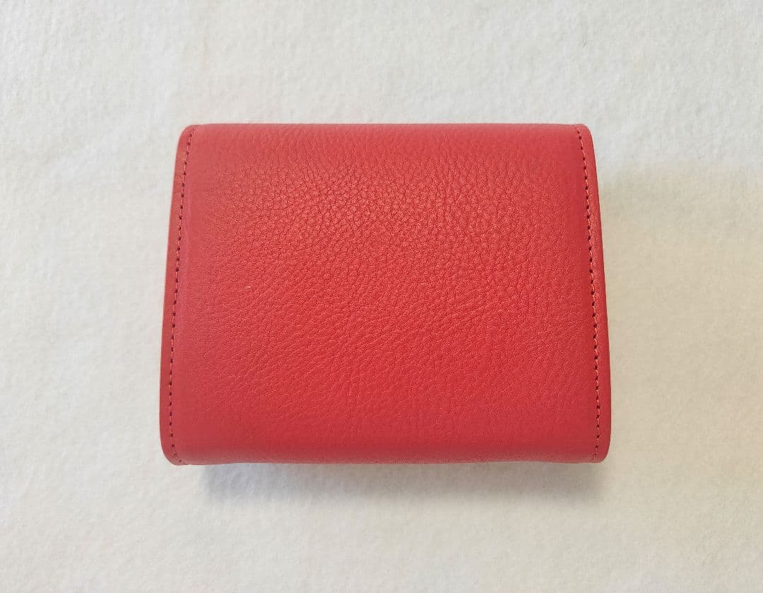 maya.【新品】 イルビゾンテ 二つ折り財布 コンパクト トマトレッド