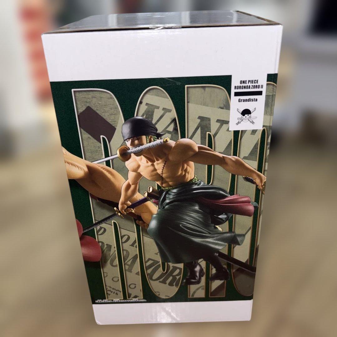 【未開封】【送料無料】【８個】ワンピース ロロノア・ゾロ フィギュア