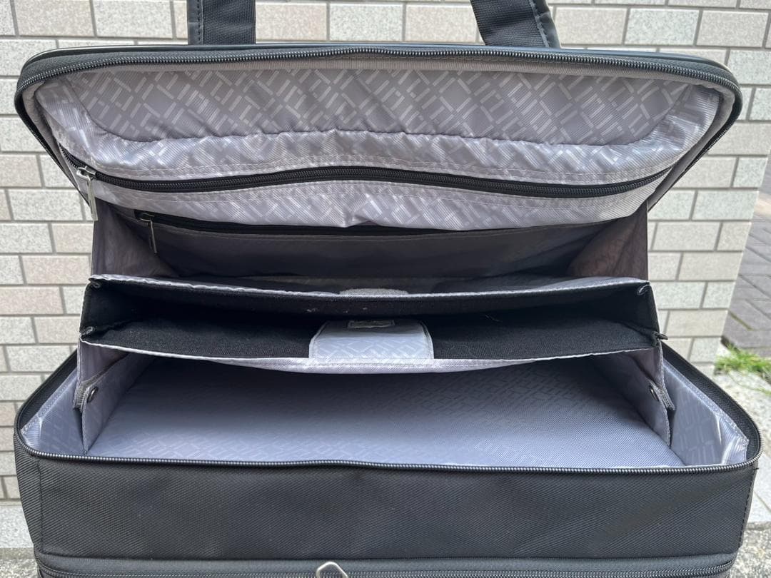 ☆ace. キャリーケース　ビジネスバッグ　機内持ち込みサイズ　2-3泊