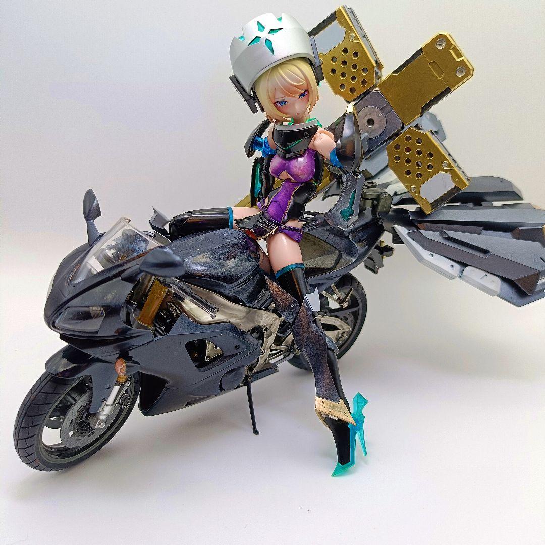 メガミデバイス　エクソシスト WIDOW バイクライダー　プラモデル　塗装完成品