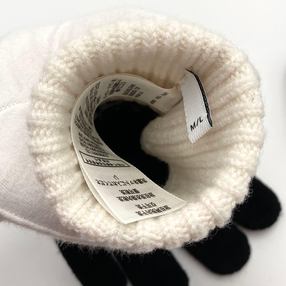 ずーきー✨ BURBERRY ロゴインターシャ 手袋 M/L 黒×白