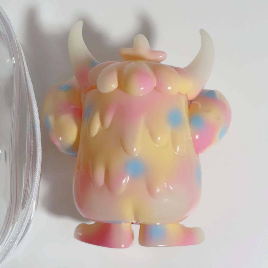 レージーフーデー LAZYFUDAY ソフビ デザトイ 蓄光