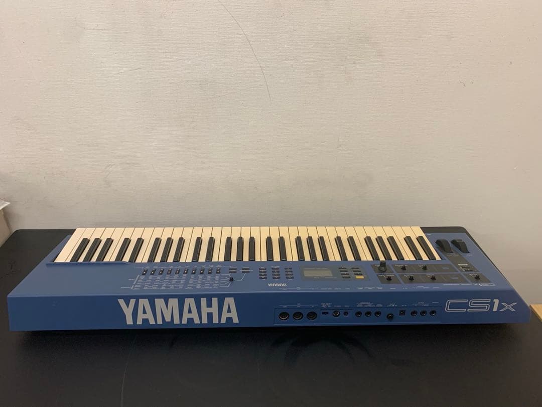 YAMAHA ヤマハ シンセサイザー CS1x ブルー キーボード