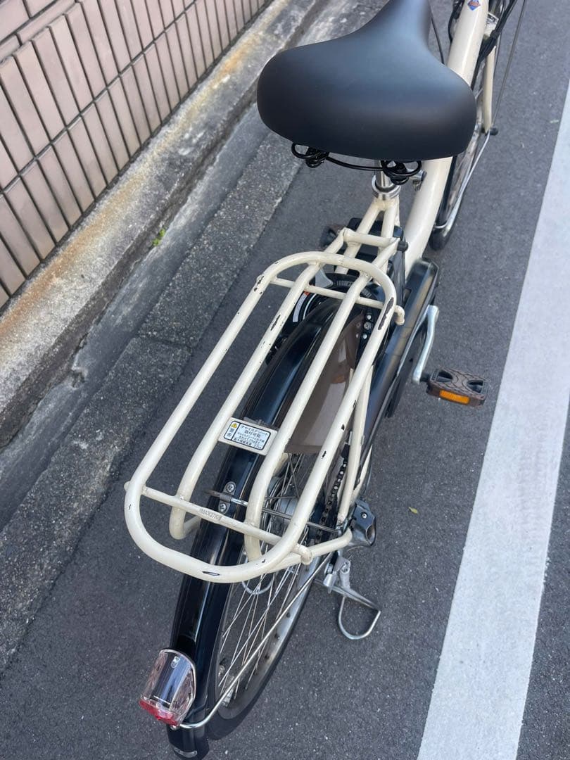 6.6Ahブリヂストン電動アシスト自転車 クリーム色 前カゴ付き