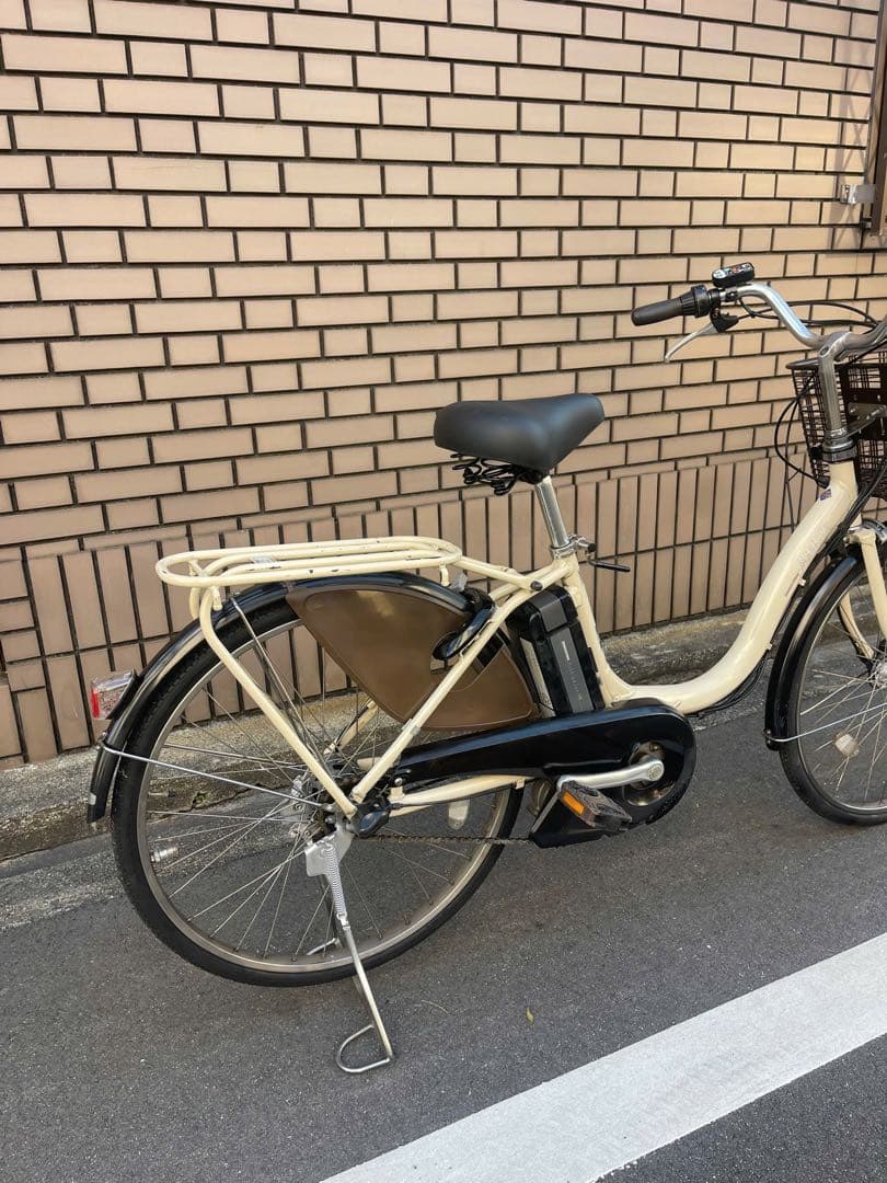 6.6Ahブリヂストン電動アシスト自転車 クリーム色 前カゴ付き
