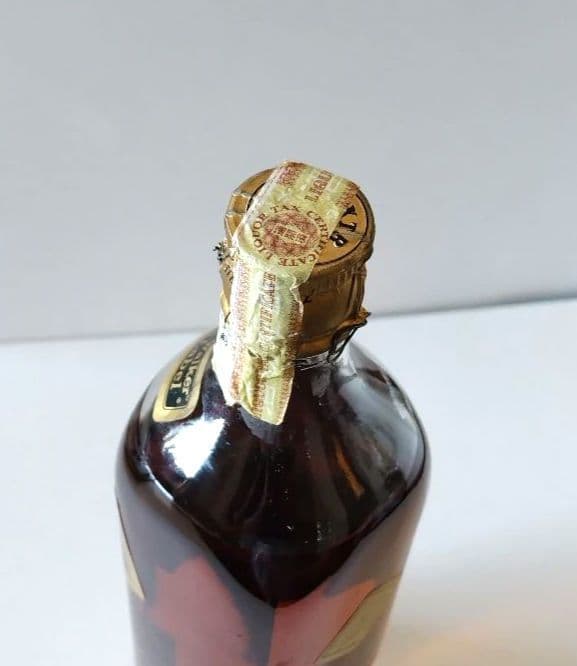 【古酒 箱無し】ジョニーウォーカー　ブラックラベル　白紋章　ウイスキー　特級