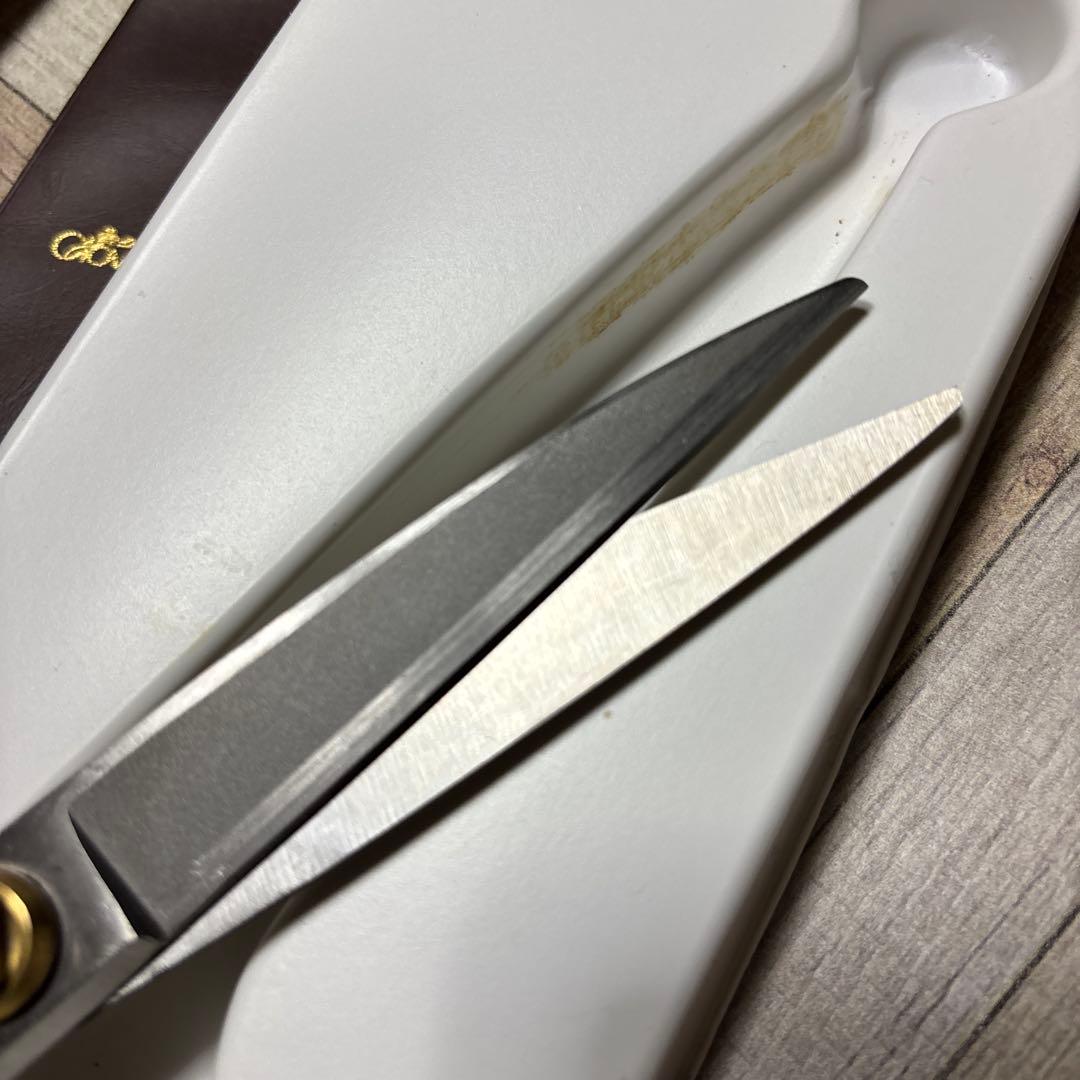 クロバー プロ仕様 青紙使用 裁ち鋏 裁ちバサミ 東鋏 24cm 洋裁 手芸