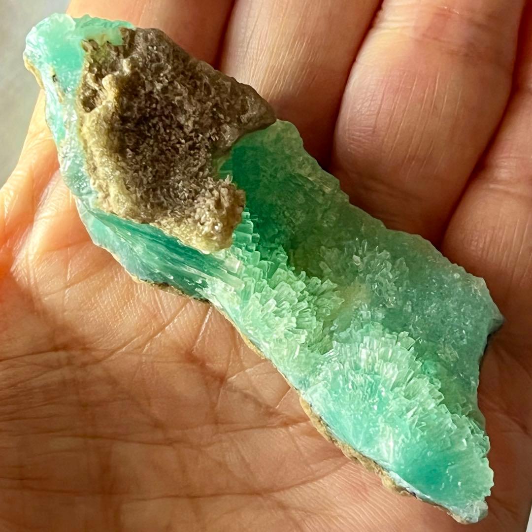 グリーンブルー アラゴナイト 172ct 宝石 原石 パキスタン 鉱物 天然石