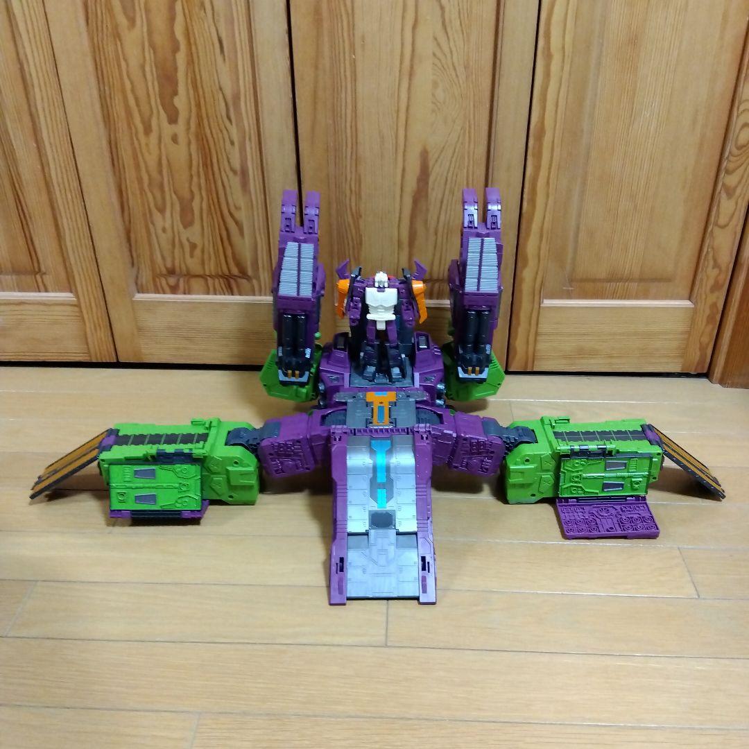 赤*ン様 トランスフォーマー アースライズ ER-10 スコルポノック