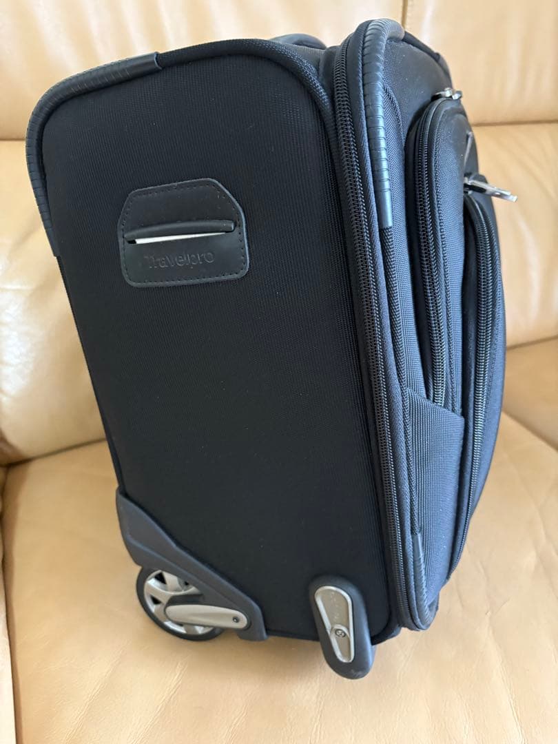 週末値下げTravelpro Crew10 Rolling Tote