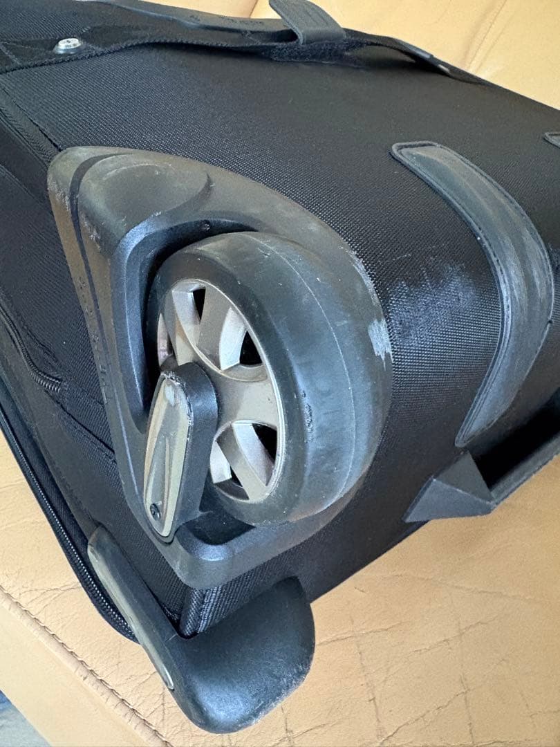 週末値下げTravelpro Crew10 Rolling Tote