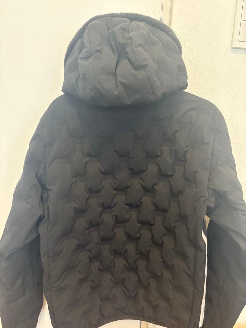 New Balance ゴルフ　ブラック フード付きジャケット