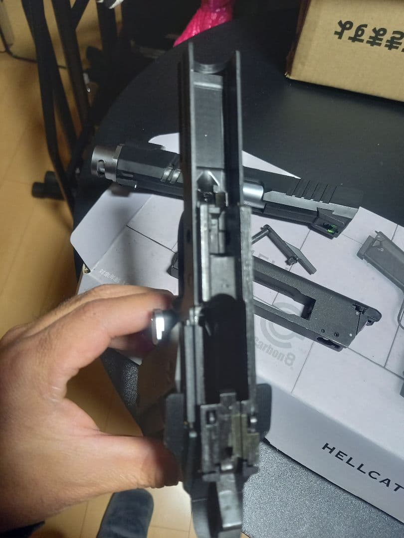 carbon8 ヘルキャットカスタム　CO2ガスガン