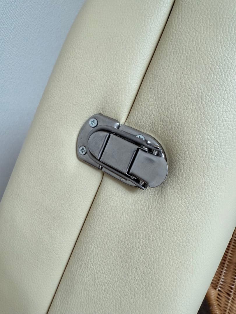 施術ベッド【手渡し9000円】エステ　マッサージ